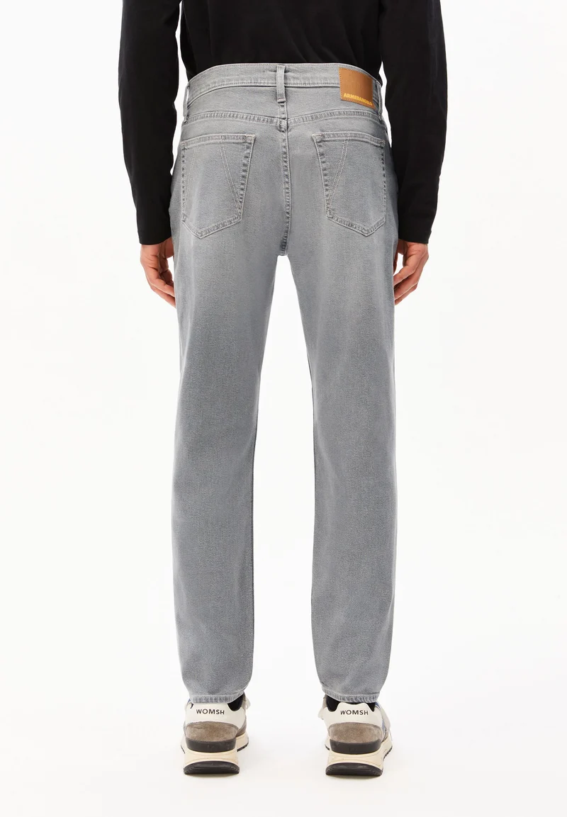 AARJO TARPA TAPERED JEANS | mauna