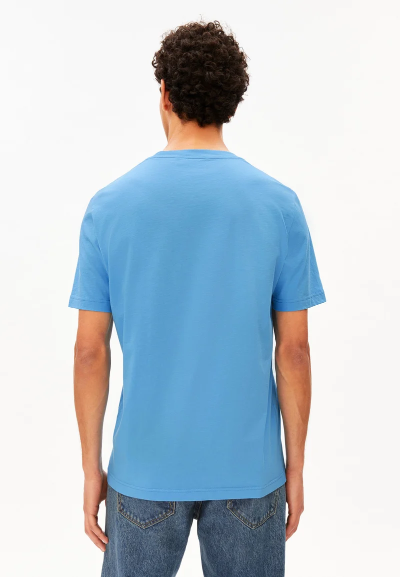 JAAMES T-SHIRT | skylight