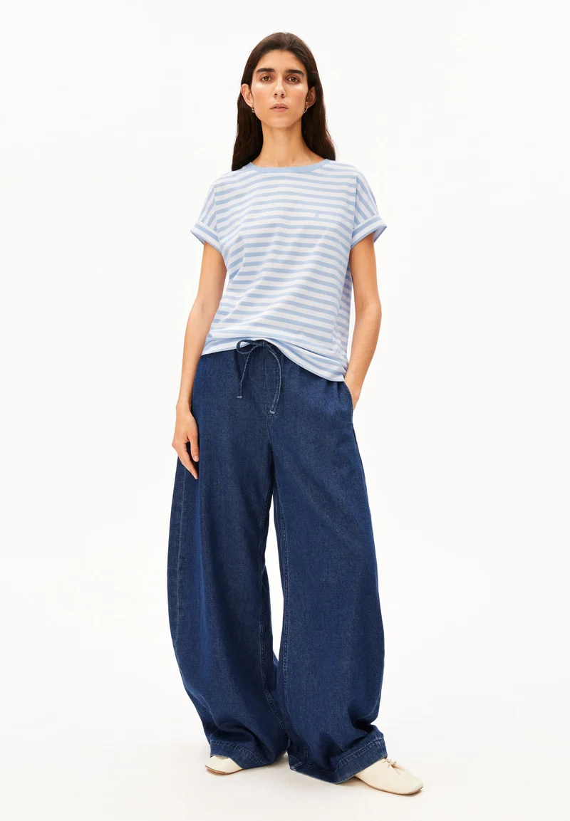 IDAARA GESTREIFTES T-SHIRT | white-soft blue
