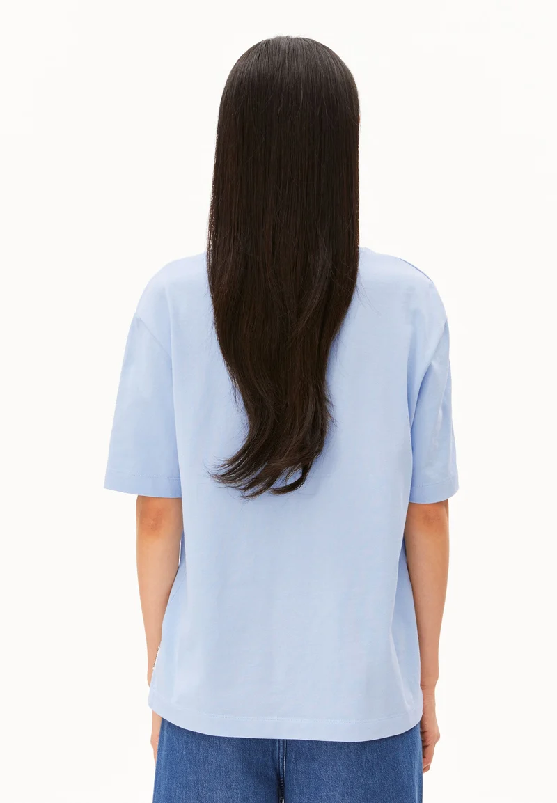 ICONIC Å TARJAA T-SHIRT | soft blue