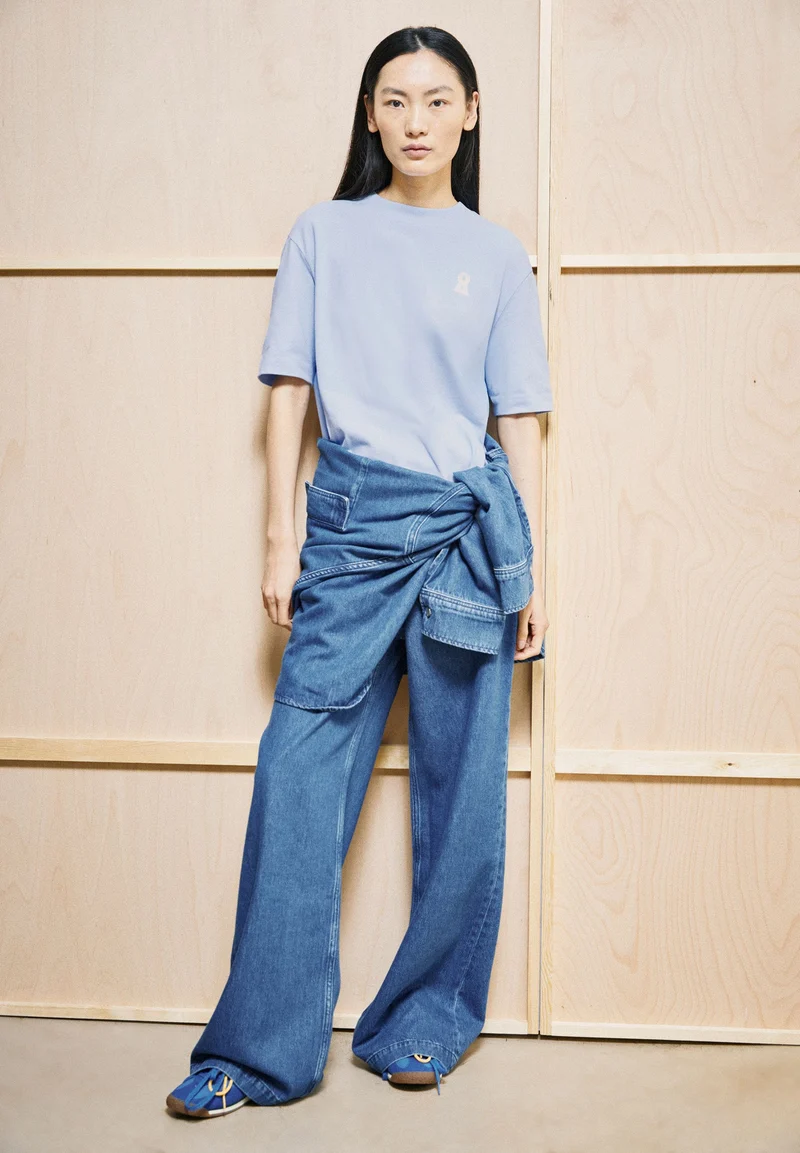 ICONIC Å TARJAA T-SHIRT | soft blue