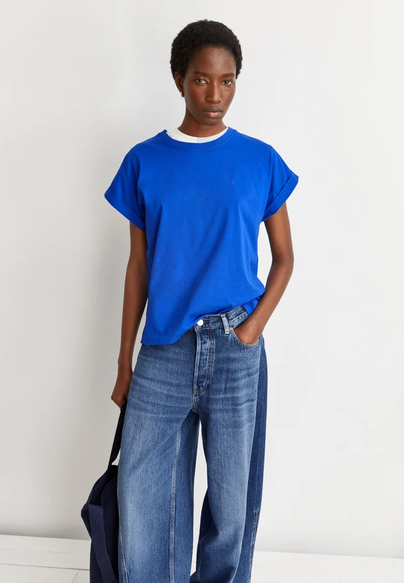 NEUES IDAARA T-SHIRT | dynamo blue
