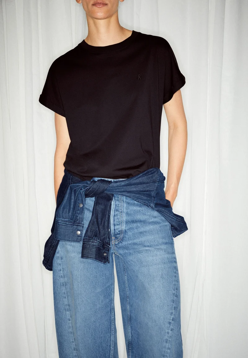 NEUES IDAARA T-SHIRT | black