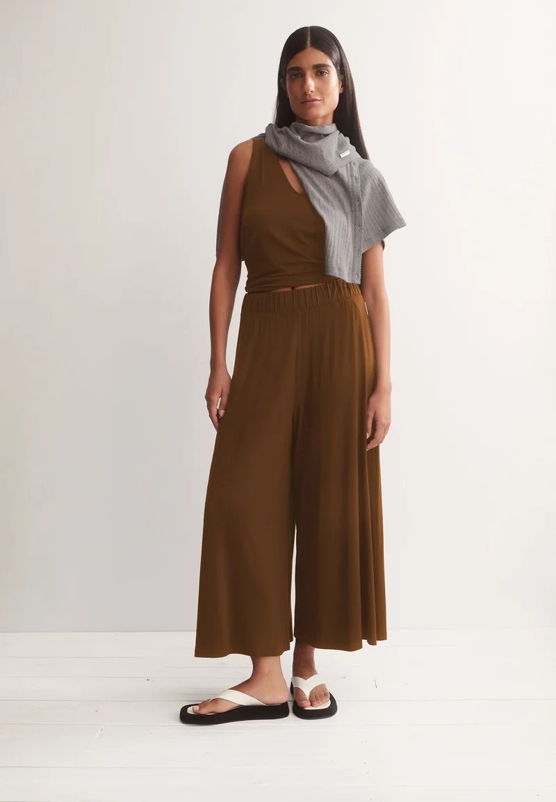 CROPPED JERSEY-HOSE | dried palm