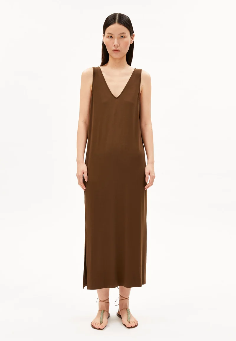 ÄRMELLOSES JERSEY-MIDI-KLEID | dried palm