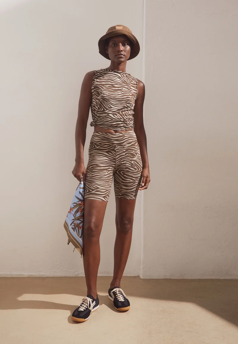 NEDAA ZEBRA MUSTER SHORTS | sandstone