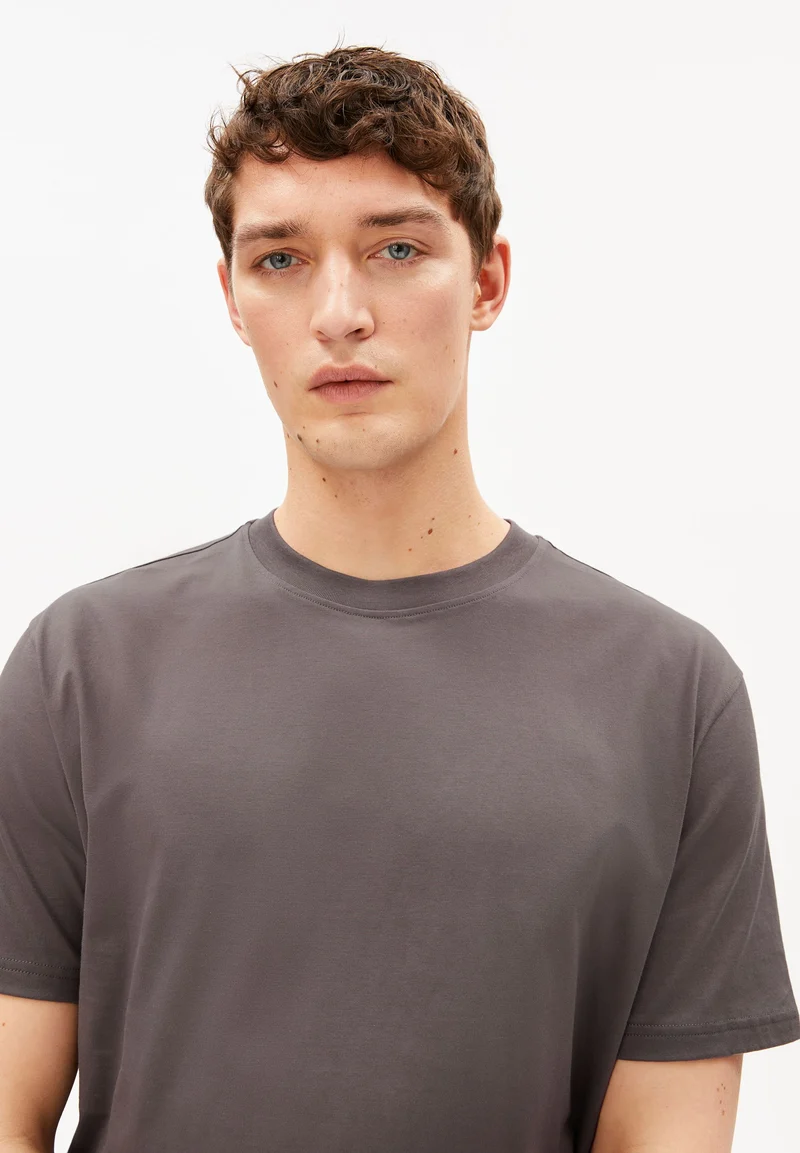 MAARKOS MID WEIGHT T-SHIRT | granit