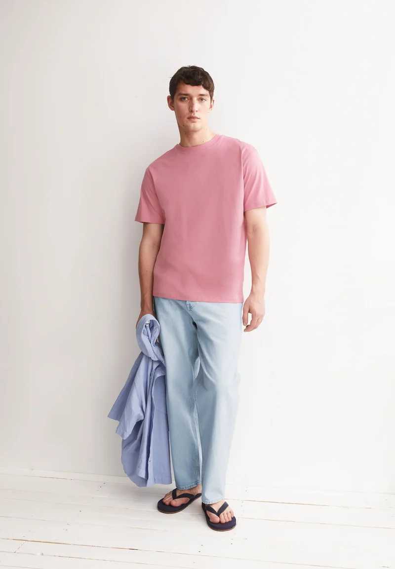 MAARKOS MID WEIGHT T-SHIRT | washed berry
