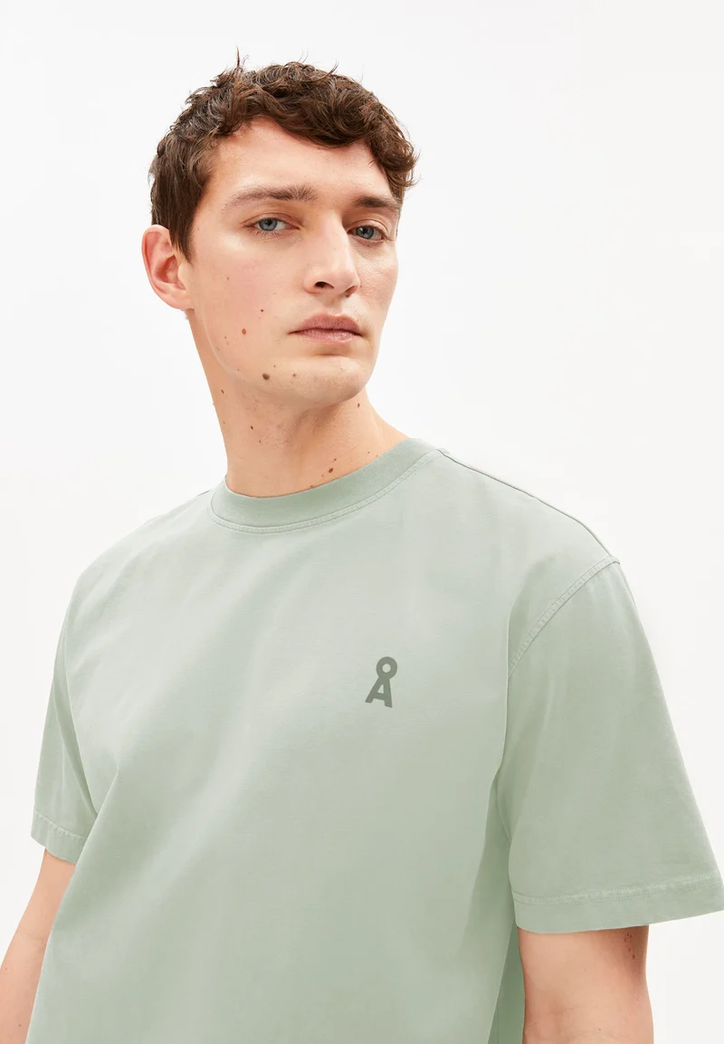 ICONIC Å MAARKOS GD T-SHIRT | foam washed