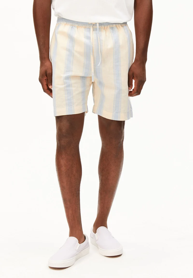 GESTREIFTE SHORTS | wedgwood