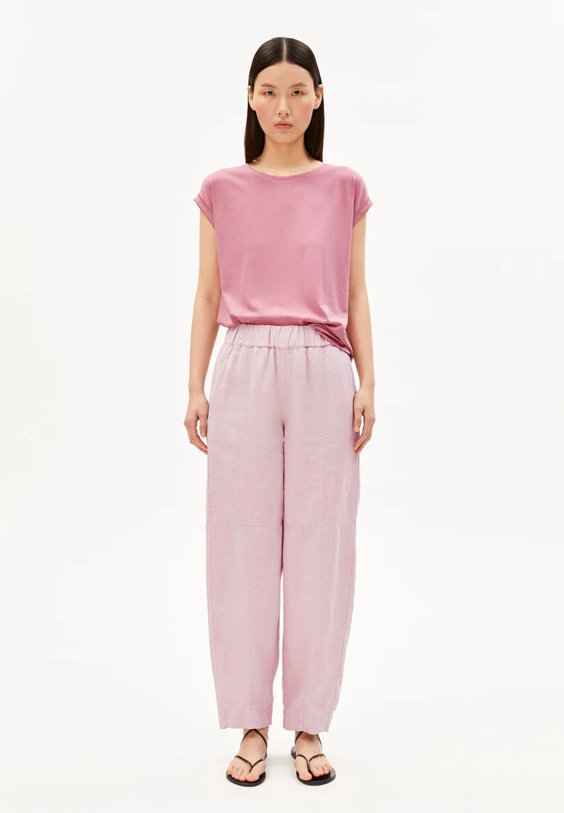 JILAANA T-SHIRT | washed berry