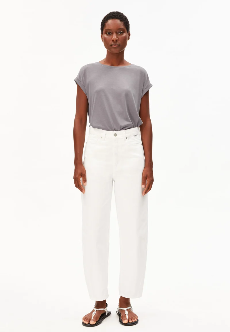 JILAANA T-SHIRT | seal grey