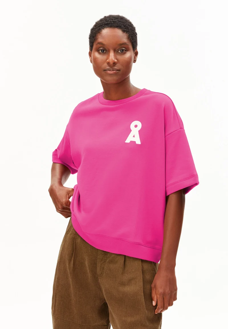 BAMIKAA SWEATSHIRT | very berry