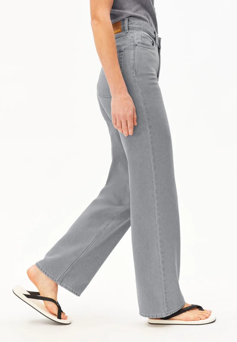 ENIJAA HIGH WAIST WIDE JEANS | loa