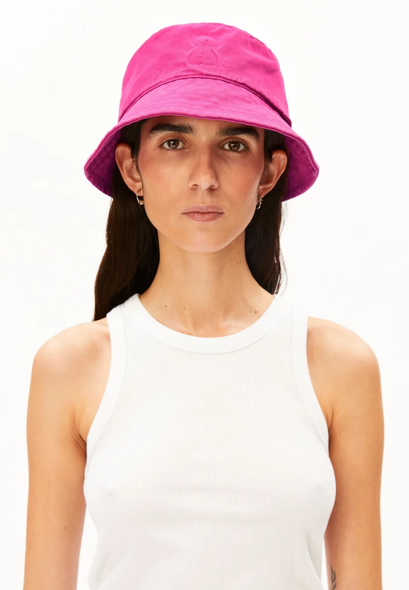 BUCKET HAT | very berry washed