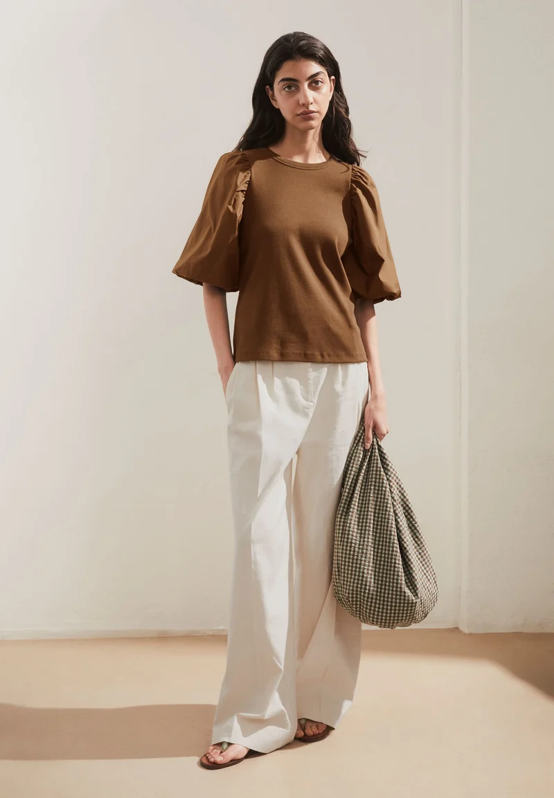 PUFFÄRMEL T-SHIRT | dried palm