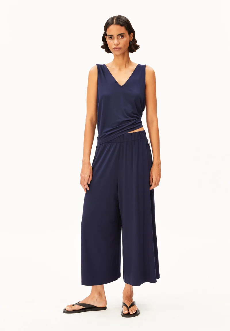 CROPPED JERSEY-HOSE | tinted navy