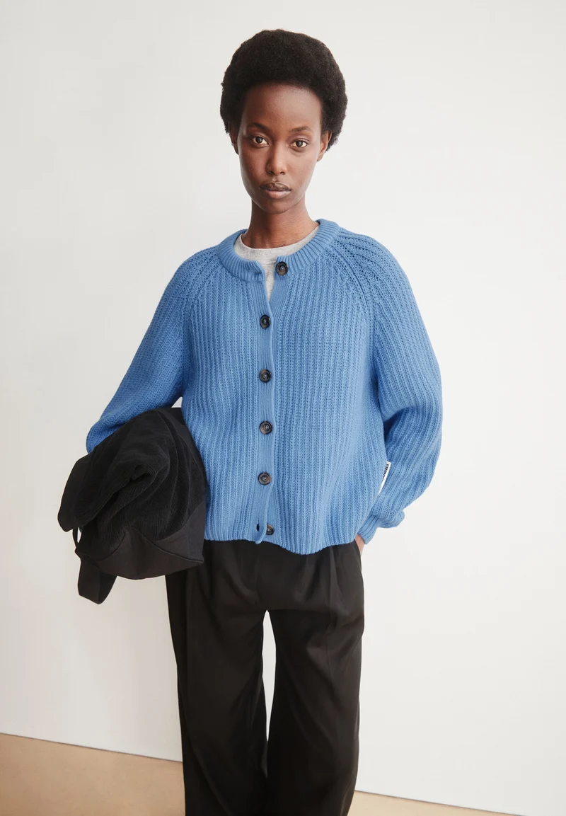 RIPP-STRICKJACKE | skylight
