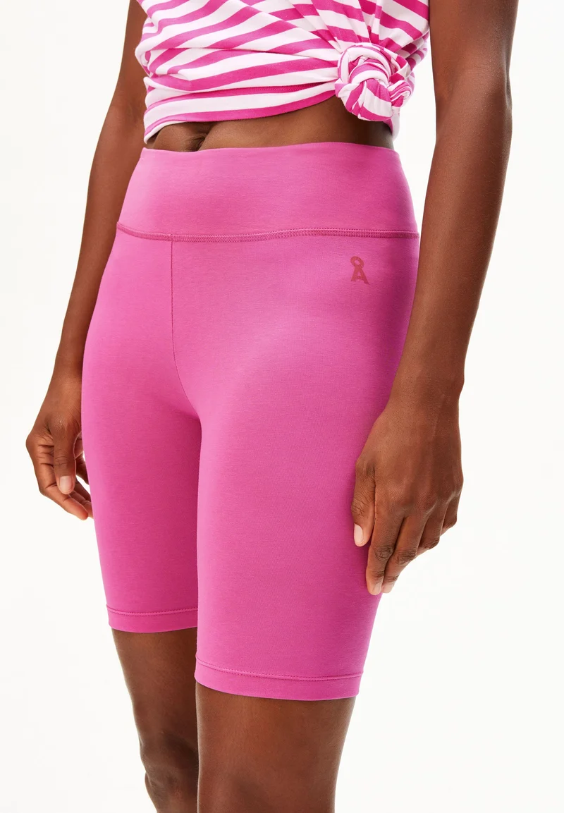 NEDAA LITAA SHORTS | very berry