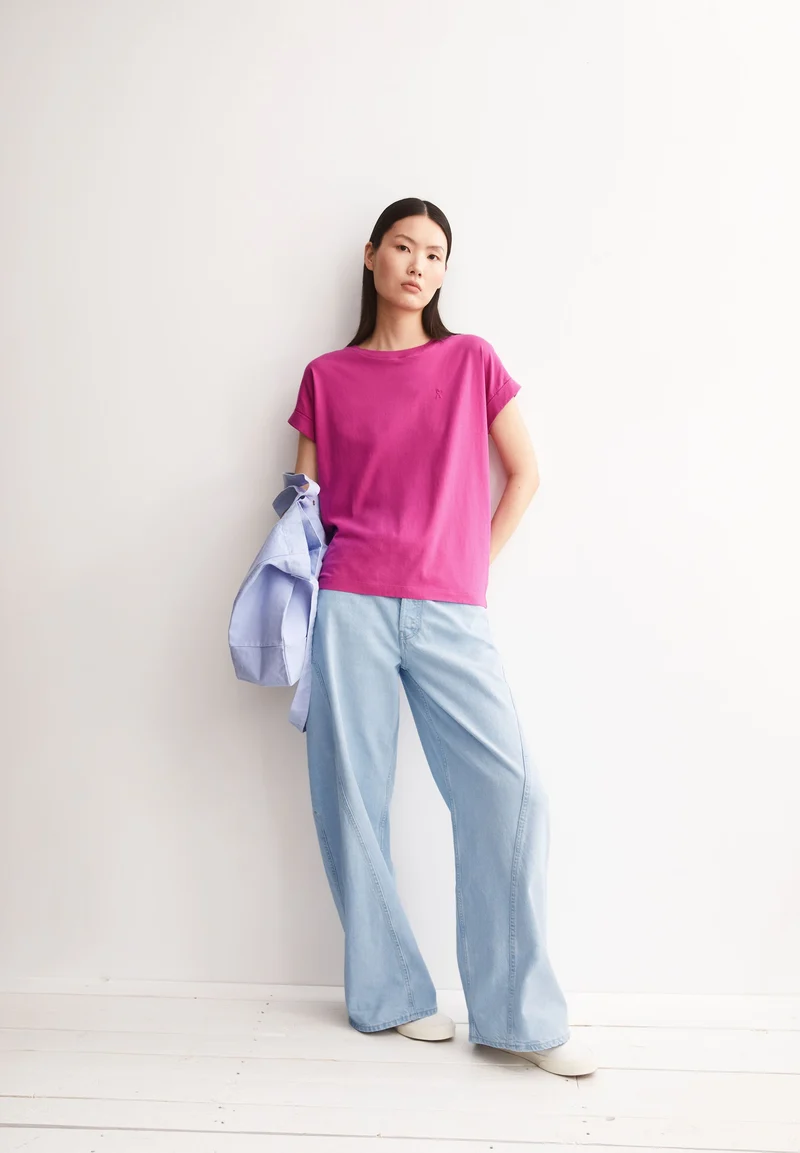 IDAARA T-SHIRT | very berry