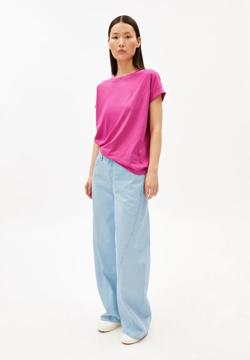 IDAARA T-SHIRT | very berry
