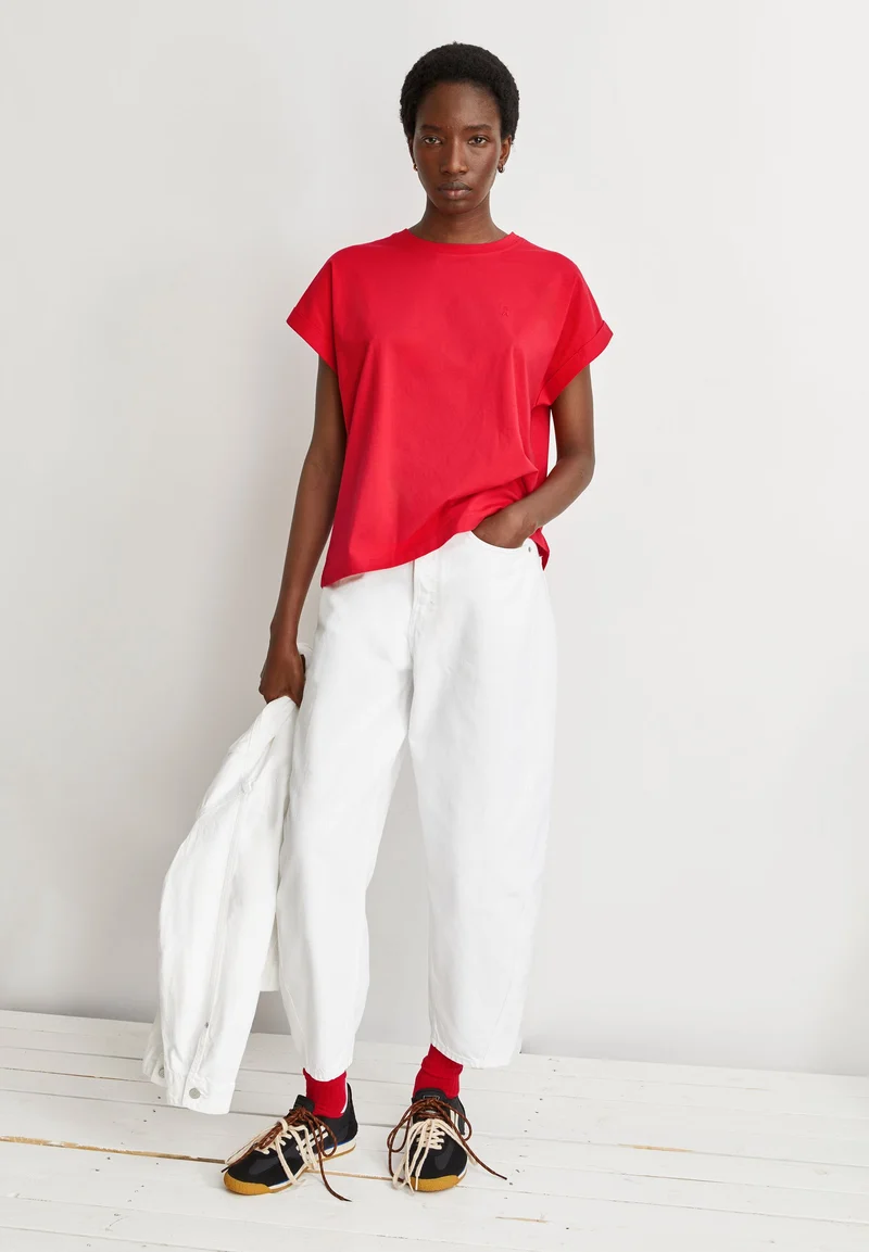 NEUES IDAARA T-SHIRT | mars red