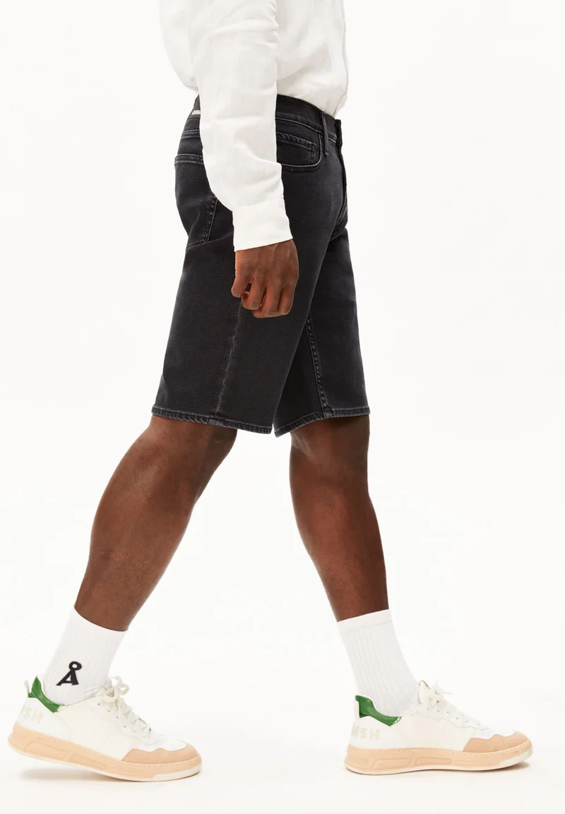 NAAILO JEANS-SHORTS | black washed authentic