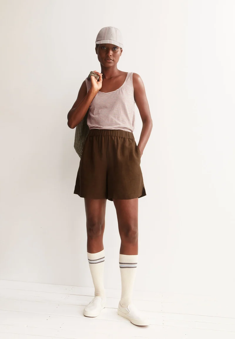 LEINEN-MIX PULL-ON SHORTS | dried palm
