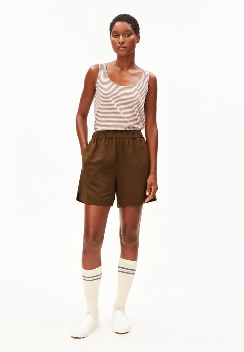LEINEN-MIX PULL-ON SHORTS | dried palm