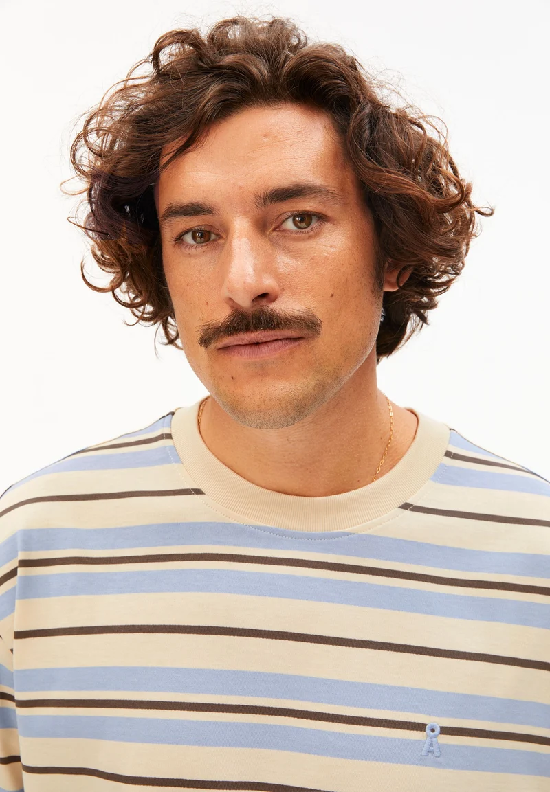 MAARKOS GESTREIFTES T-SHIRT | wedgwood-granit