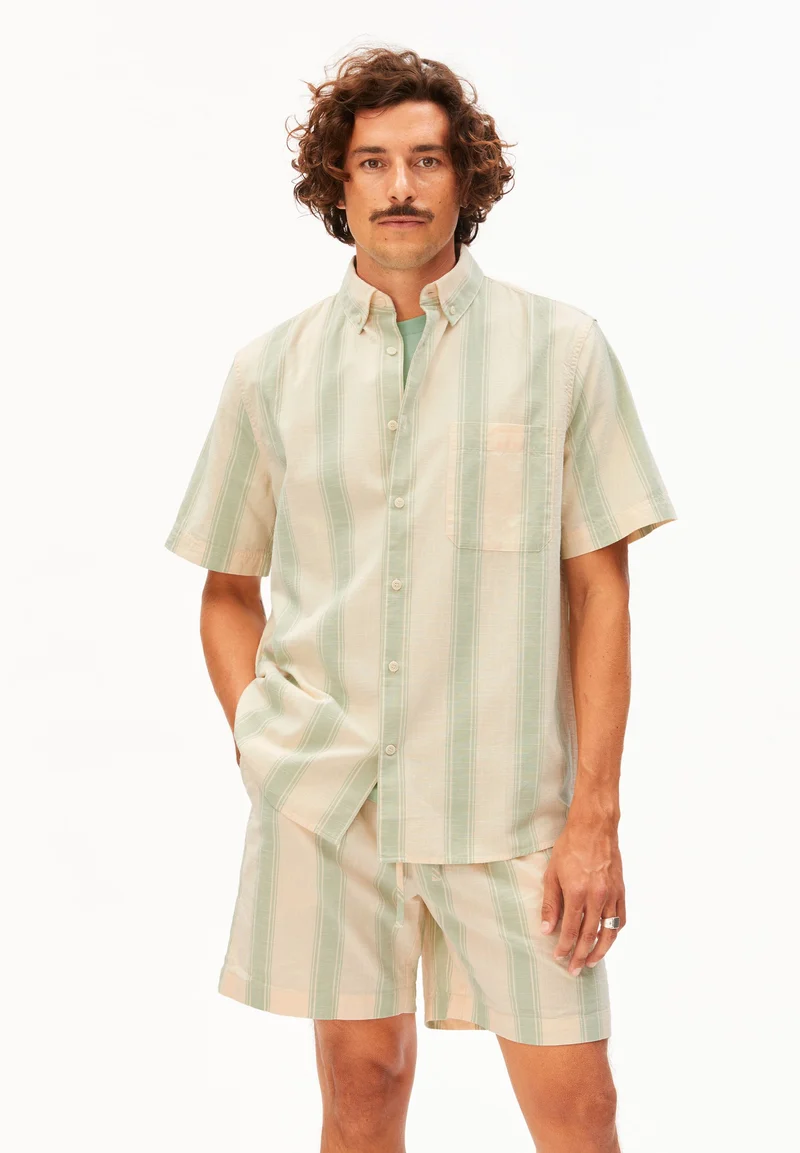 GESTREIFTES KURZÄRMLIGES SHIRT