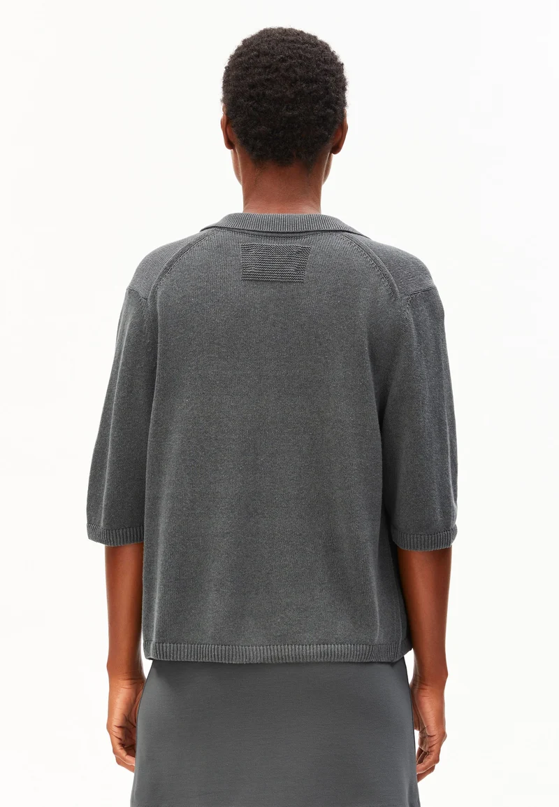 KURZÄRMLIGE LEINEN-MIX STRICKJACKE | space steel