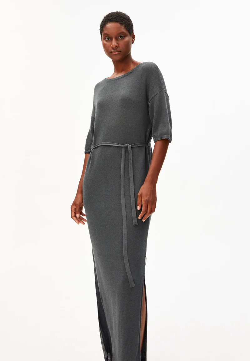 LEINEN-MIX MAXI-STRICKKLEID | space steel