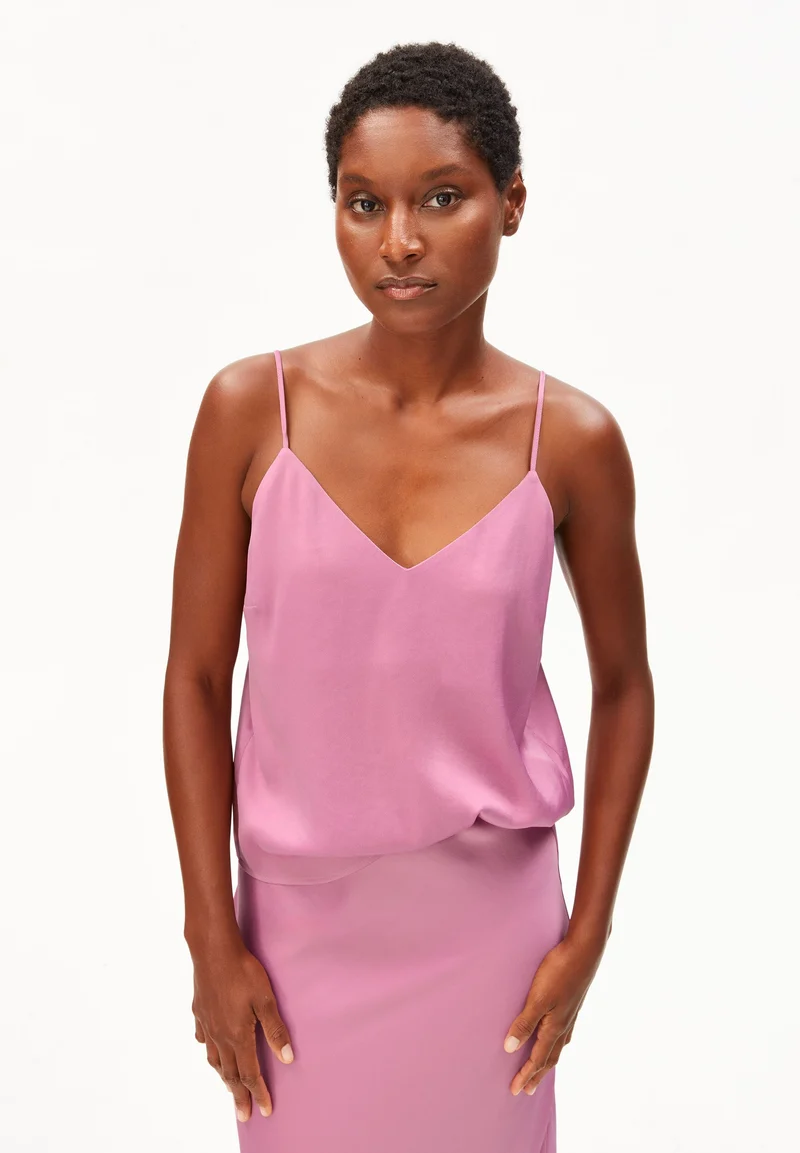 SATIN SPAGHETTITRÄGERTOP | washed berry