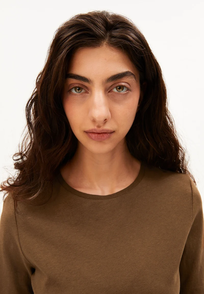 LUALAA LEINEN-MIX T-SHIRT | dried palm
