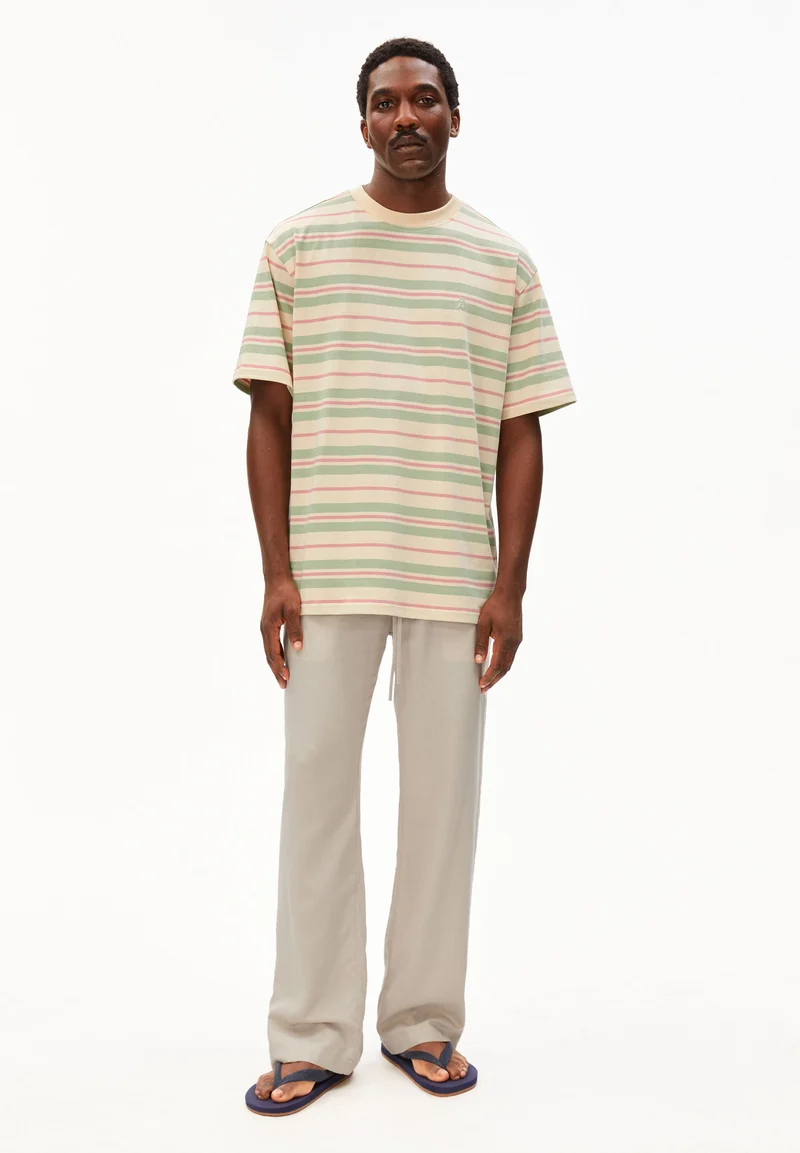 MAARKOS GESTREIFTES T-SHIRT | foam-washed berry