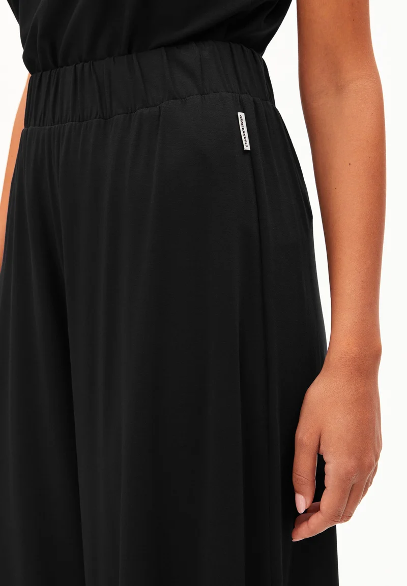 CROPPED JERSEY-HOSE | black
