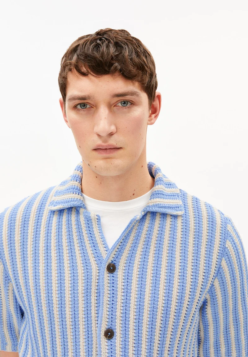 GESTREIFTES STRICKPOLOSHIRT | pure-wedgwood