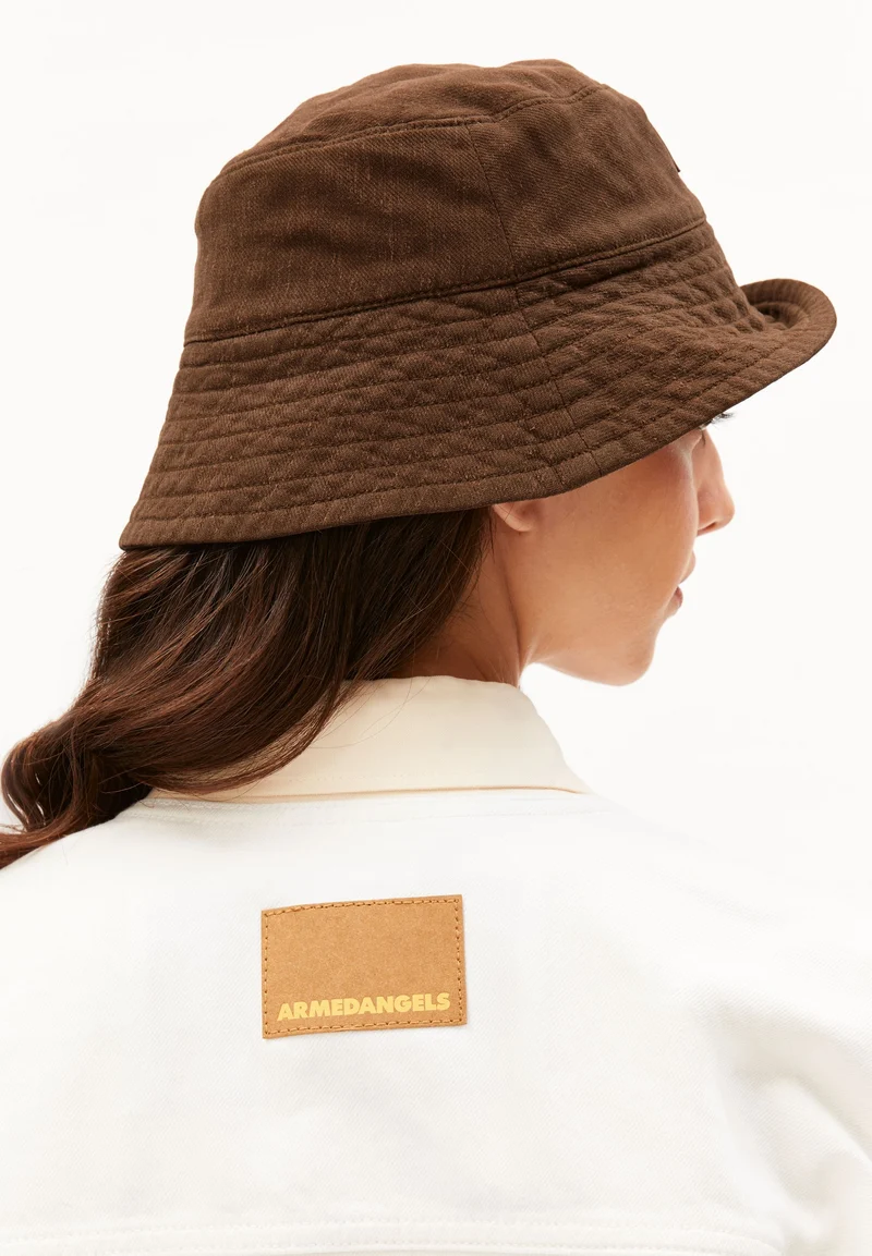 PIÑAYARN® BLEND BUCKET HAT W | dried palm