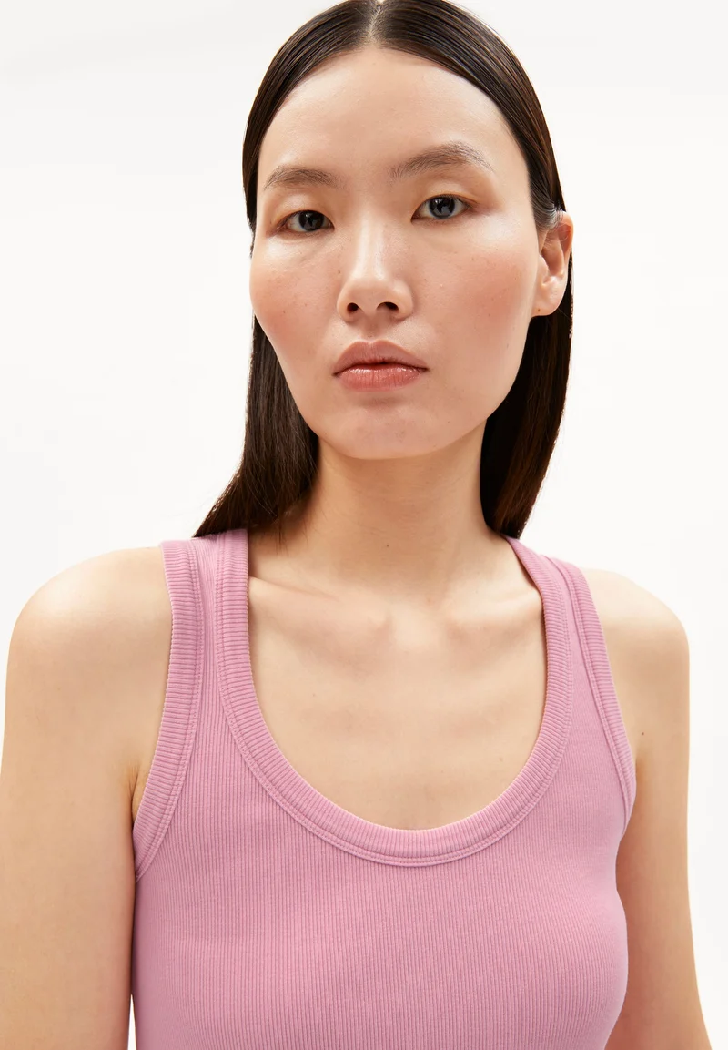 GMT DYE BODYCON RIPP-KLEID | washed berry
