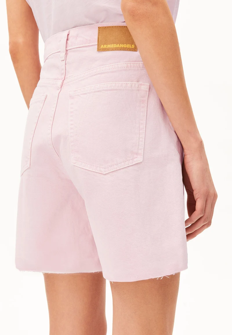 THAALINA MID WAIST JEANS-SHORTS | pink mist