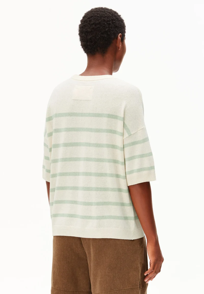GESTREIFTER LEINEN-MIX PULLOVER | undyed-foam