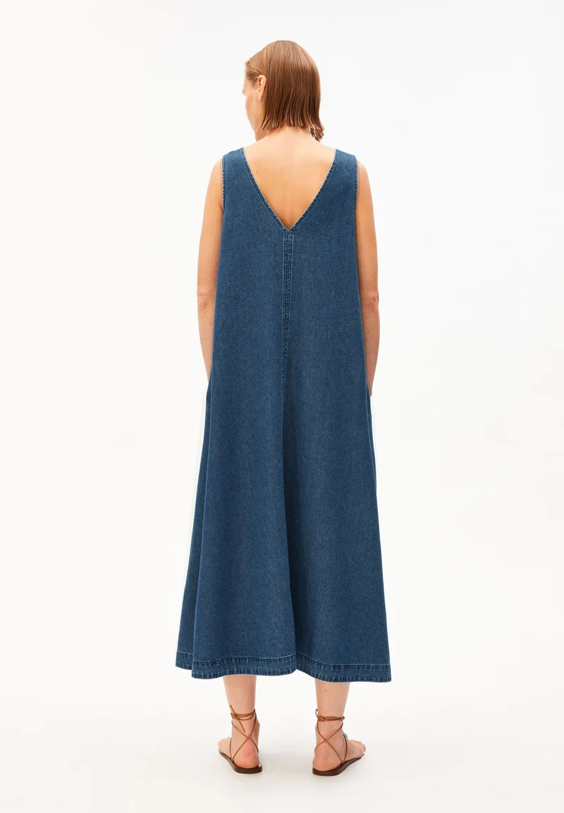 V-AUSSCHNITT JEANS-MIDI-KLEID | eau