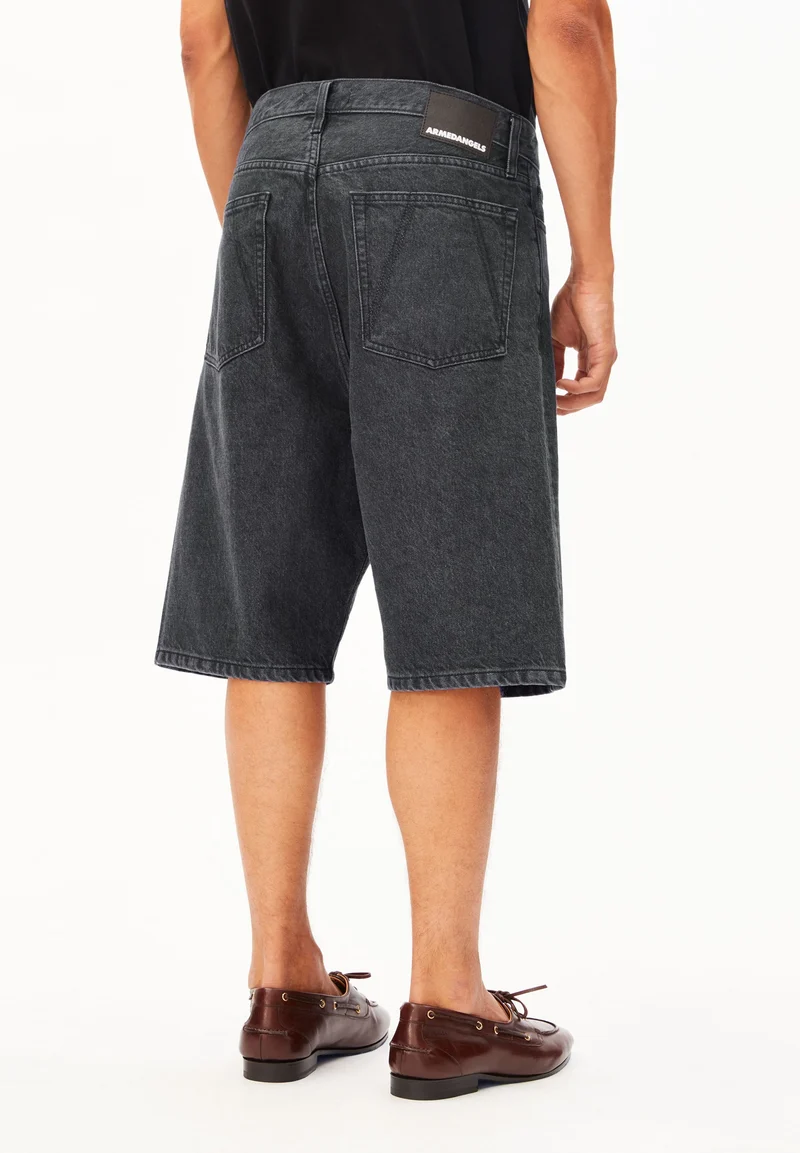 BAGGY JEANS-SHORTS | corno