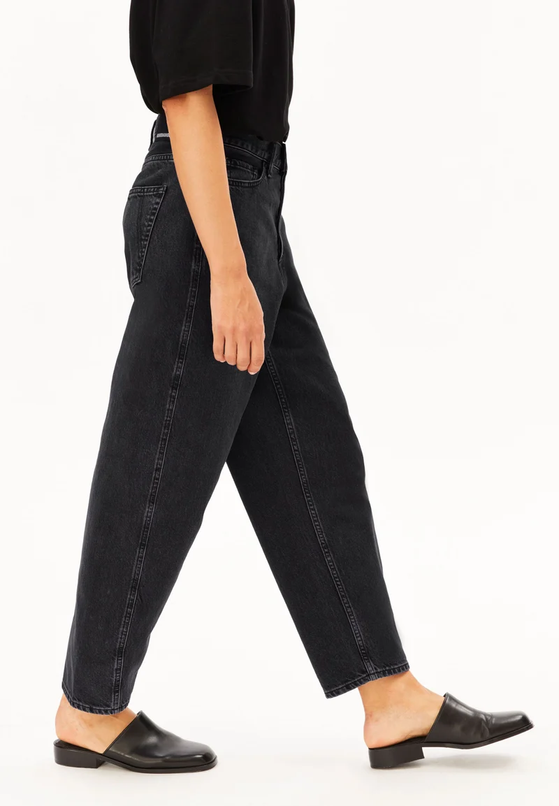 BAARLY HIGH WAIST BARREL JEANS | ebony black