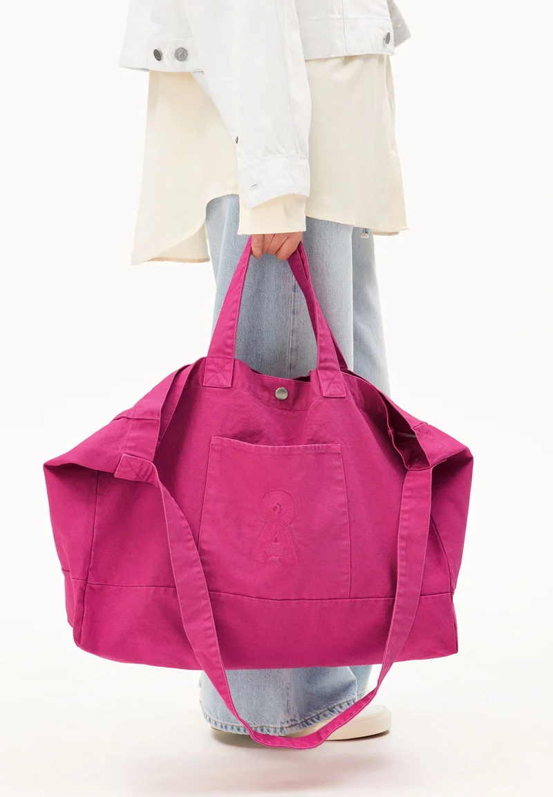 NEUE STRANDTASCHE