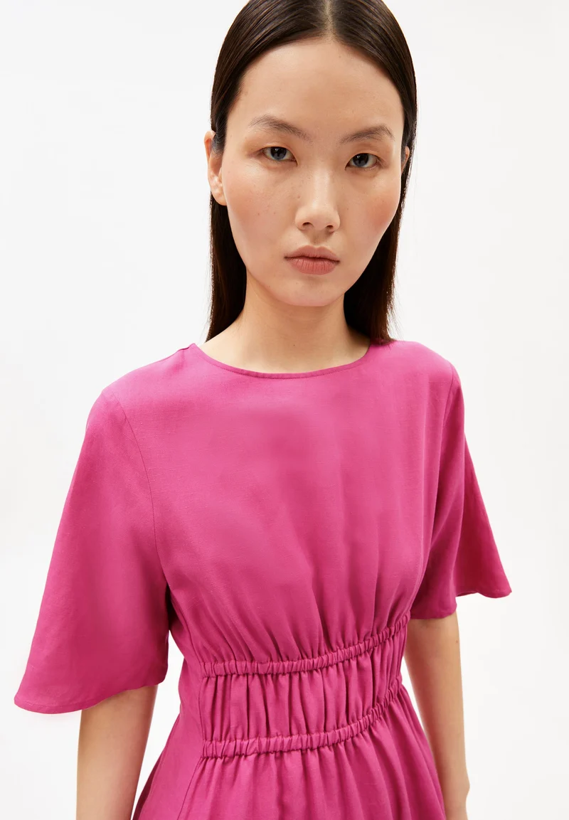 LEINEN-MIX GERAFFTES KLEID | very berry