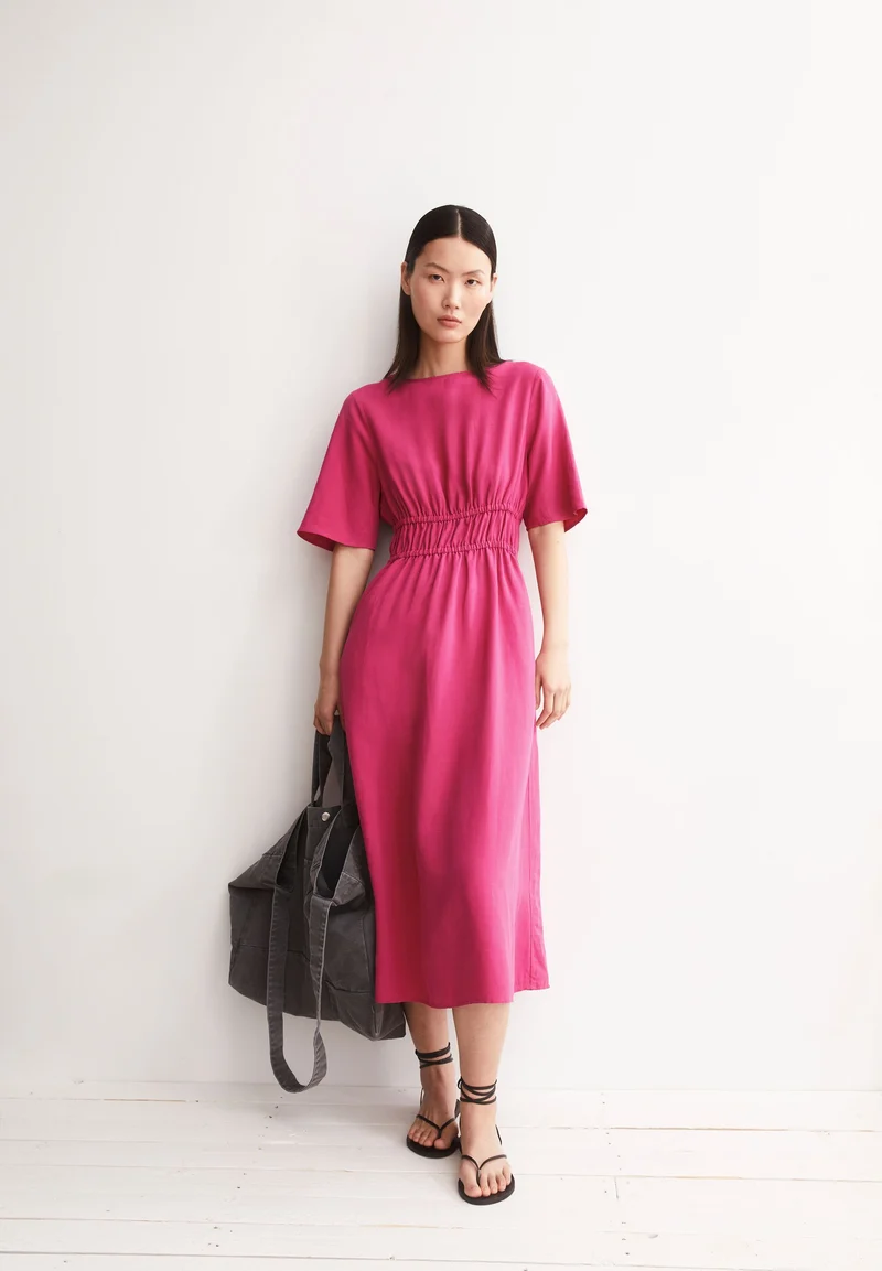 LEINEN-MIX GERAFFTES KLEID | very berry