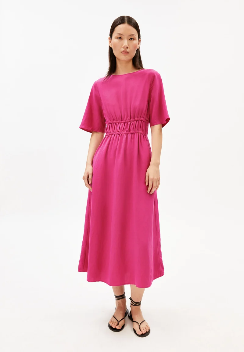 LEINEN-MIX GERAFFTES KLEID | very berry
