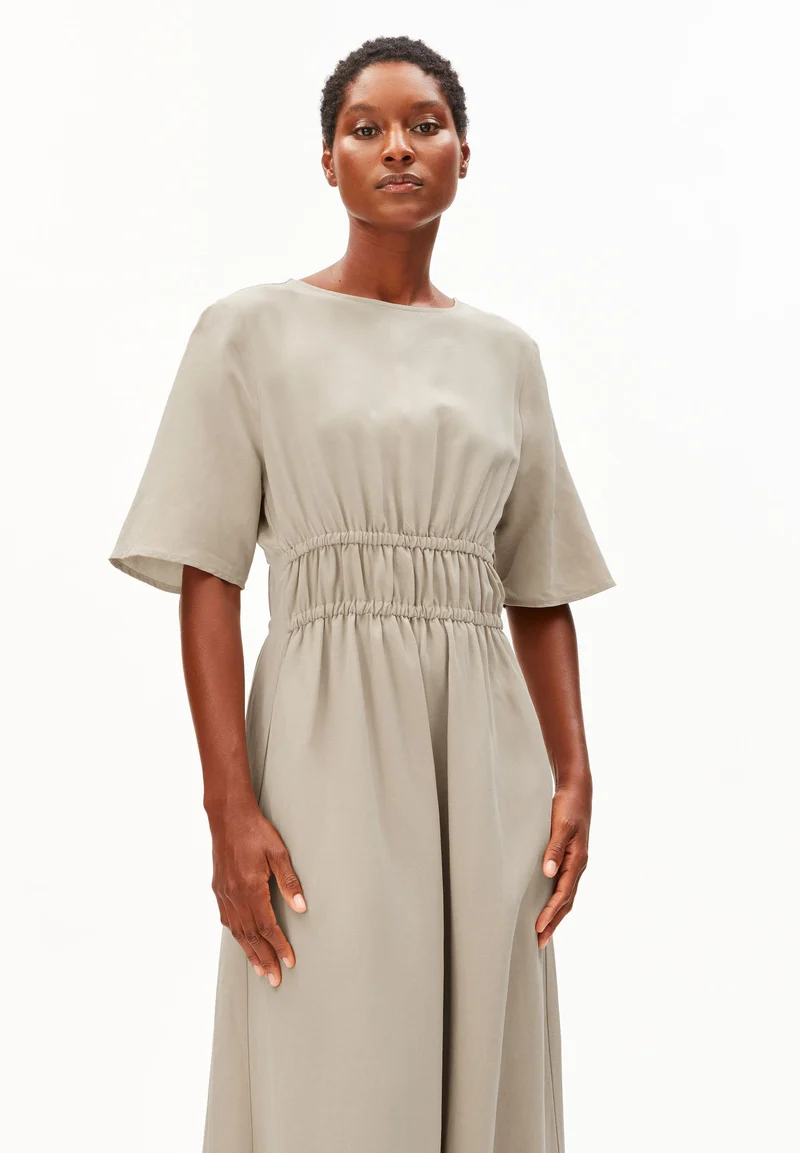 LEINEN-MIX GERAFFTES KLEID